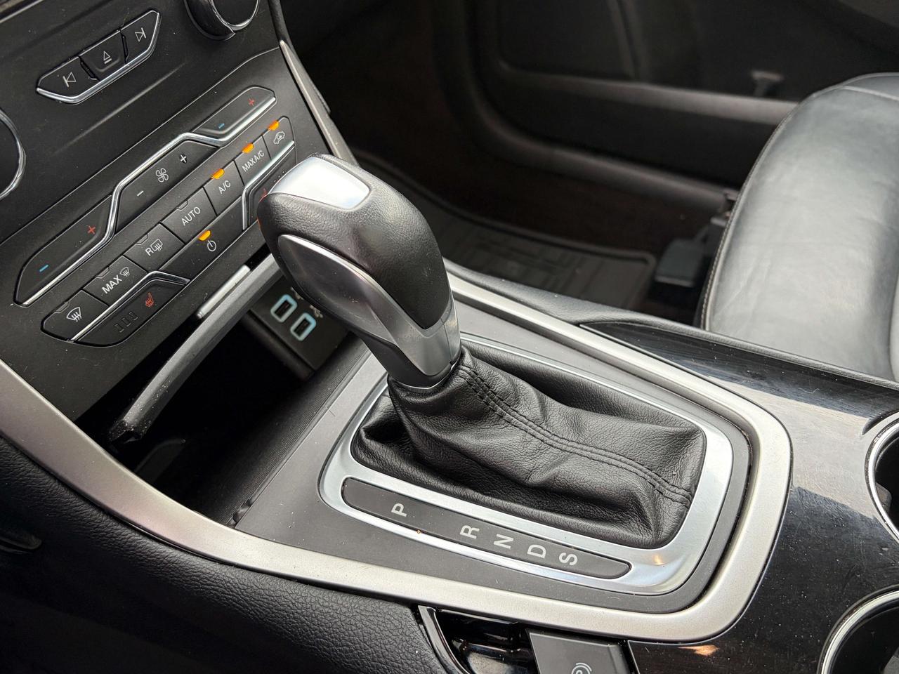 2016 Ford Edge SEL 4dr  FWD Photo