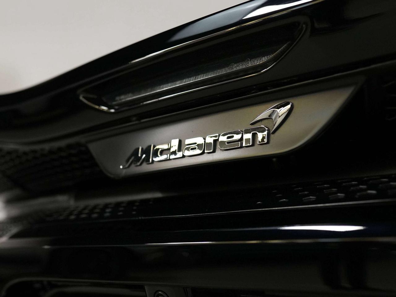 2020 McLaren GT GT | B&O | MAGIC SKY | 20 IN Photo
