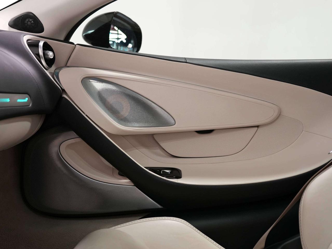 2020 McLaren GT GT | B&O | MAGIC SKY | 20 IN Photo