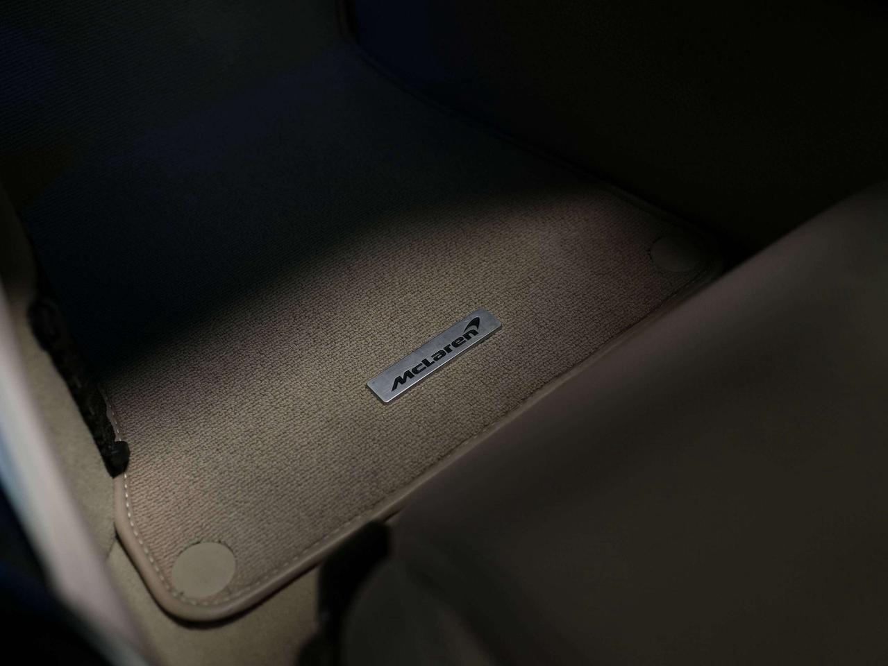 2020 McLaren GT GT | B&O | MAGIC SKY | 20 IN Photo