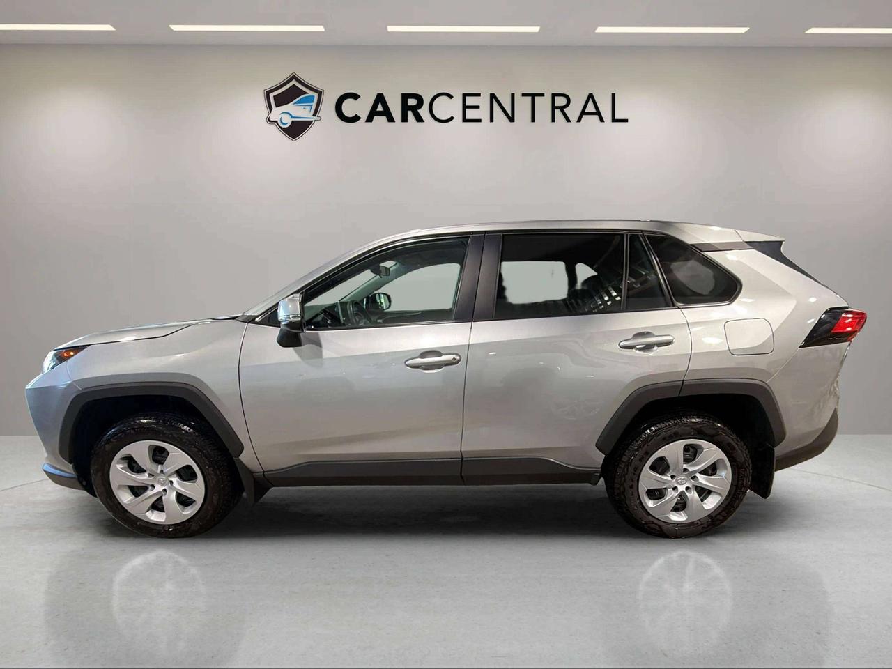 2023 Toyota RAV4 LE | AWD |CLEAN CARFAX | CARPLAY | HEATED SEATS Photo