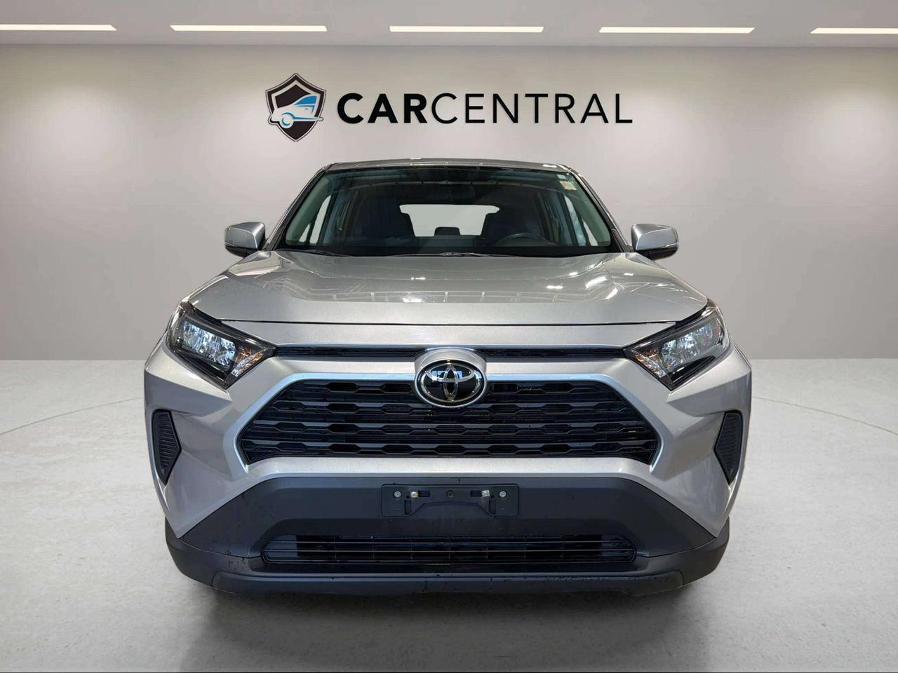 2023 Toyota RAV4 LE | AWD |CLEAN CARFAX | CARPLAY | HEATED SEATS Photo