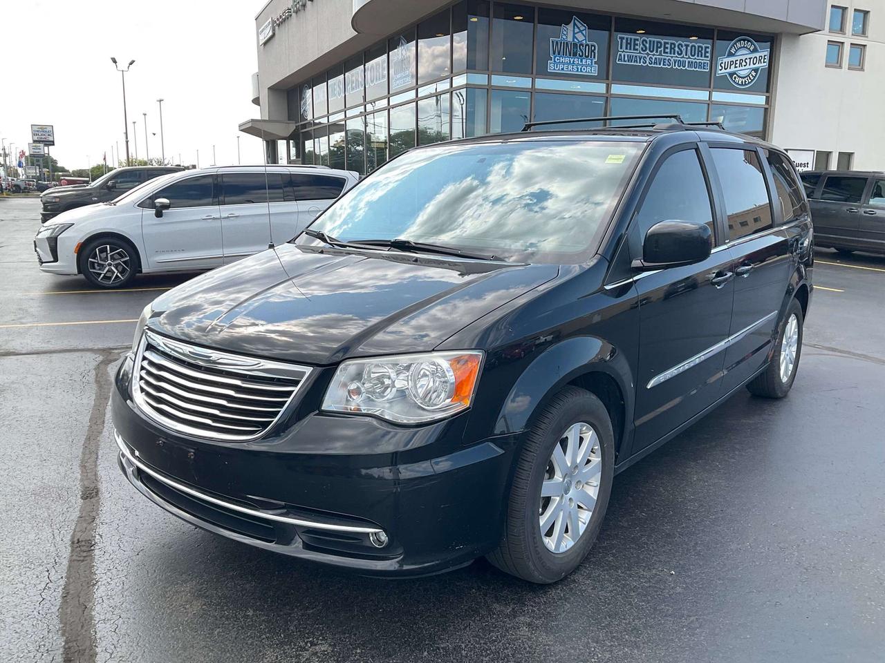 Used 2013 Chrysler Town & Country  for sale in Windsor, ON