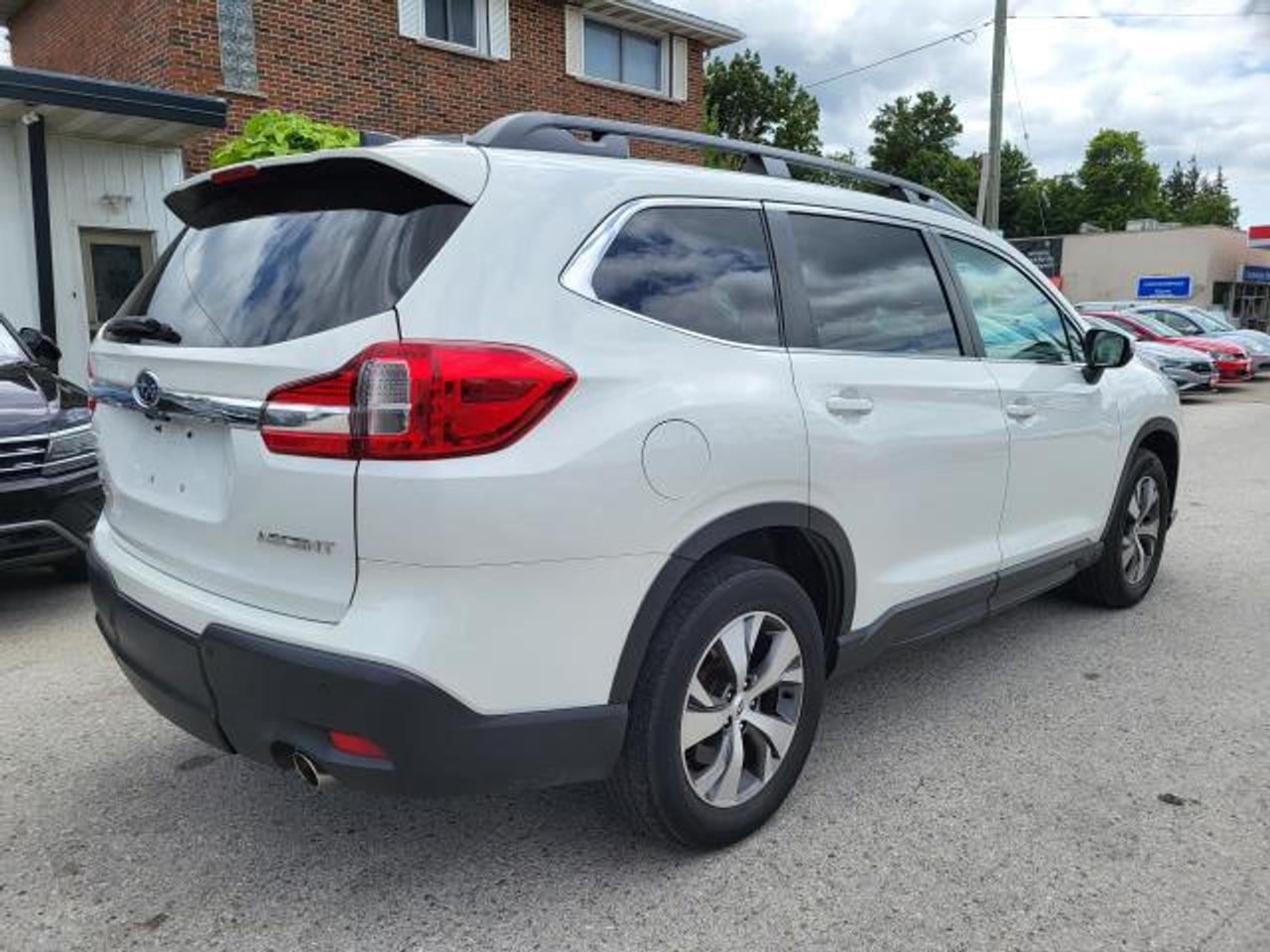 2021 Subaru ASCENT Touring Photo2