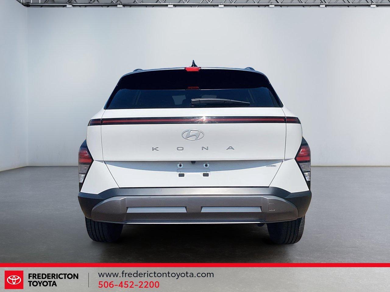 2025 Hyundai KONA Preferred Photo2