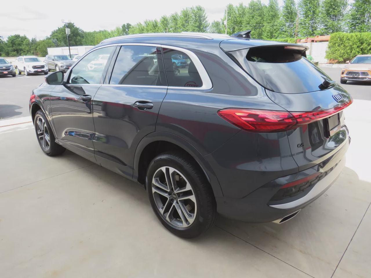 2025 Audi Q5 Premium | AWD | Automatic | Alloy Wheels | Panoramic Sunroof | Leather Seats | Heated Seats | Heated Steering Wheel | Power Driver & Passenger Seats | Dual Climate Control | Touchscreen Display | Android Auto & Apple CarPlay | USB-C Ports | Power Liftgate Photo2