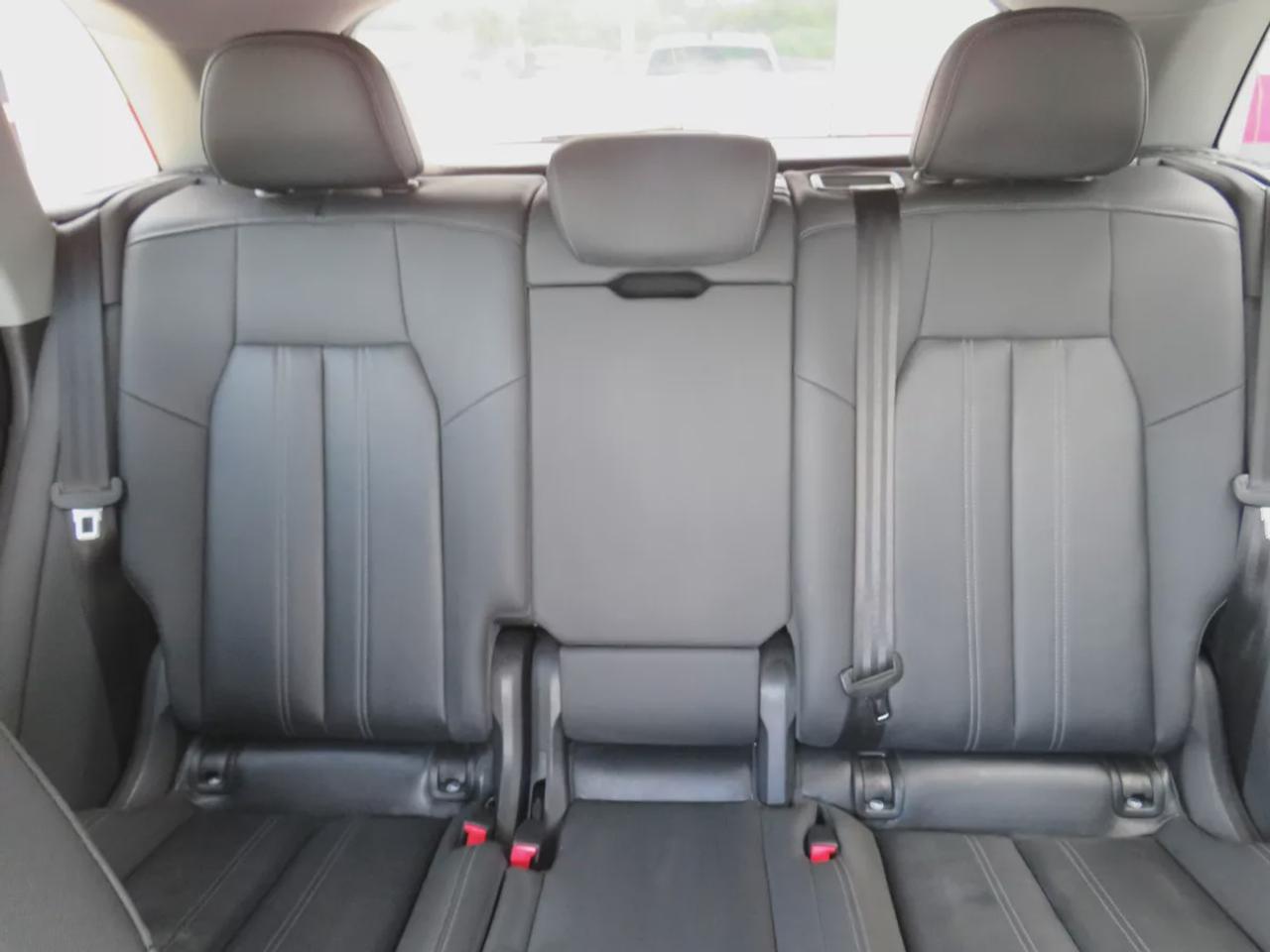 2025 Audi Q5 Premium | AWD | Automatic | Alloy Wheels | Panoramic Sunroof | Leather Seats | Heated Seats | Heated Steering Wheel | Power Driver & Passenger Seats | Dual Climate Control | Touchscreen Display | Android Auto & Apple CarPlay | USB-C Ports | Power Liftgate Photo