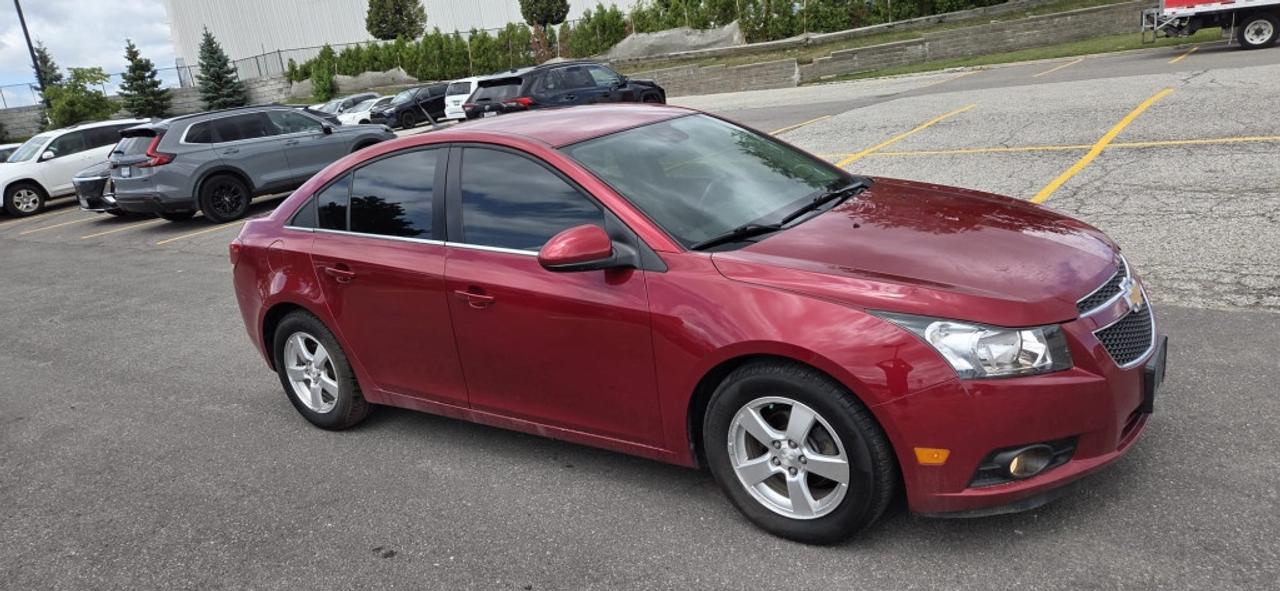 2012 Chevrolet Cruze 2LT 4dr Sedan (1.4L 4cyl Turbo 6M) Photo