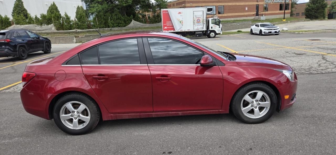 2012 Chevrolet Cruze 2LT 4dr Sedan (1.4L 4cyl Turbo 6M) Photo