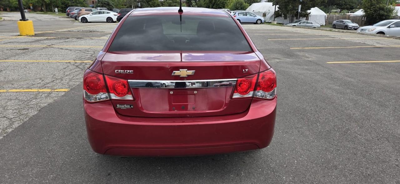 2012 Chevrolet Cruze 2LT 4dr Sedan (1.4L 4cyl Turbo 6M) Photo