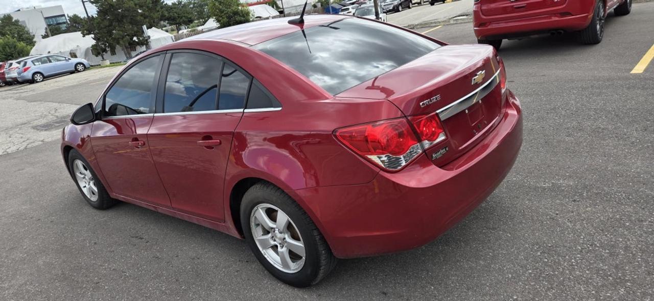 2012 Chevrolet Cruze 2LT 4dr Sedan (1.4L 4cyl Turbo 6M) Photo