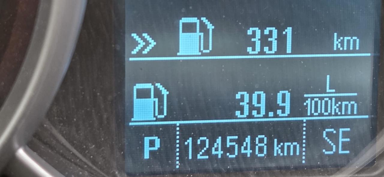 2012 Chevrolet Cruze 2LT 4dr Sedan (1.4L 4cyl Turbo 6M) Photo
