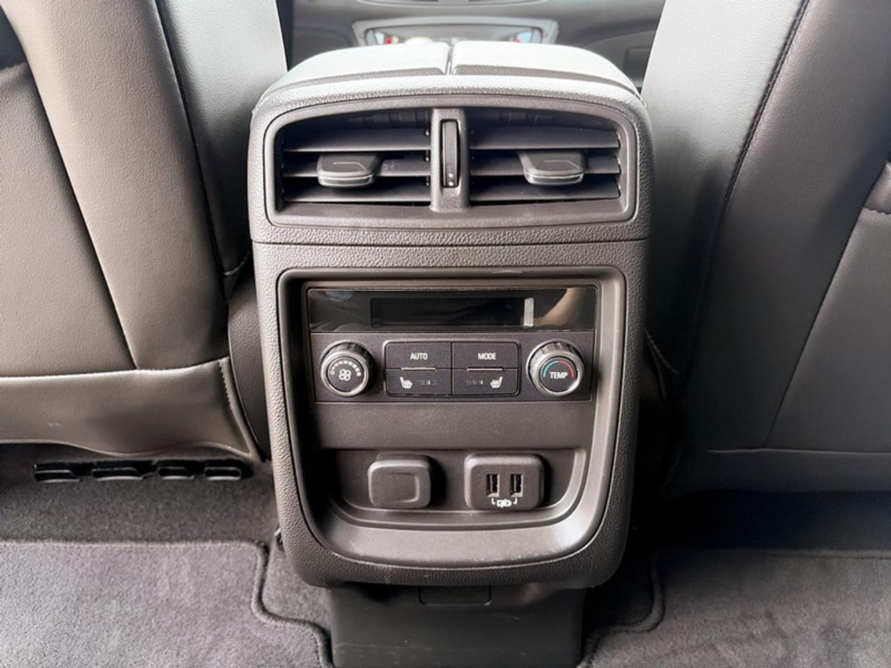 2020 Buick Envision Essence  **LEATHER - PWR GATE** Photo