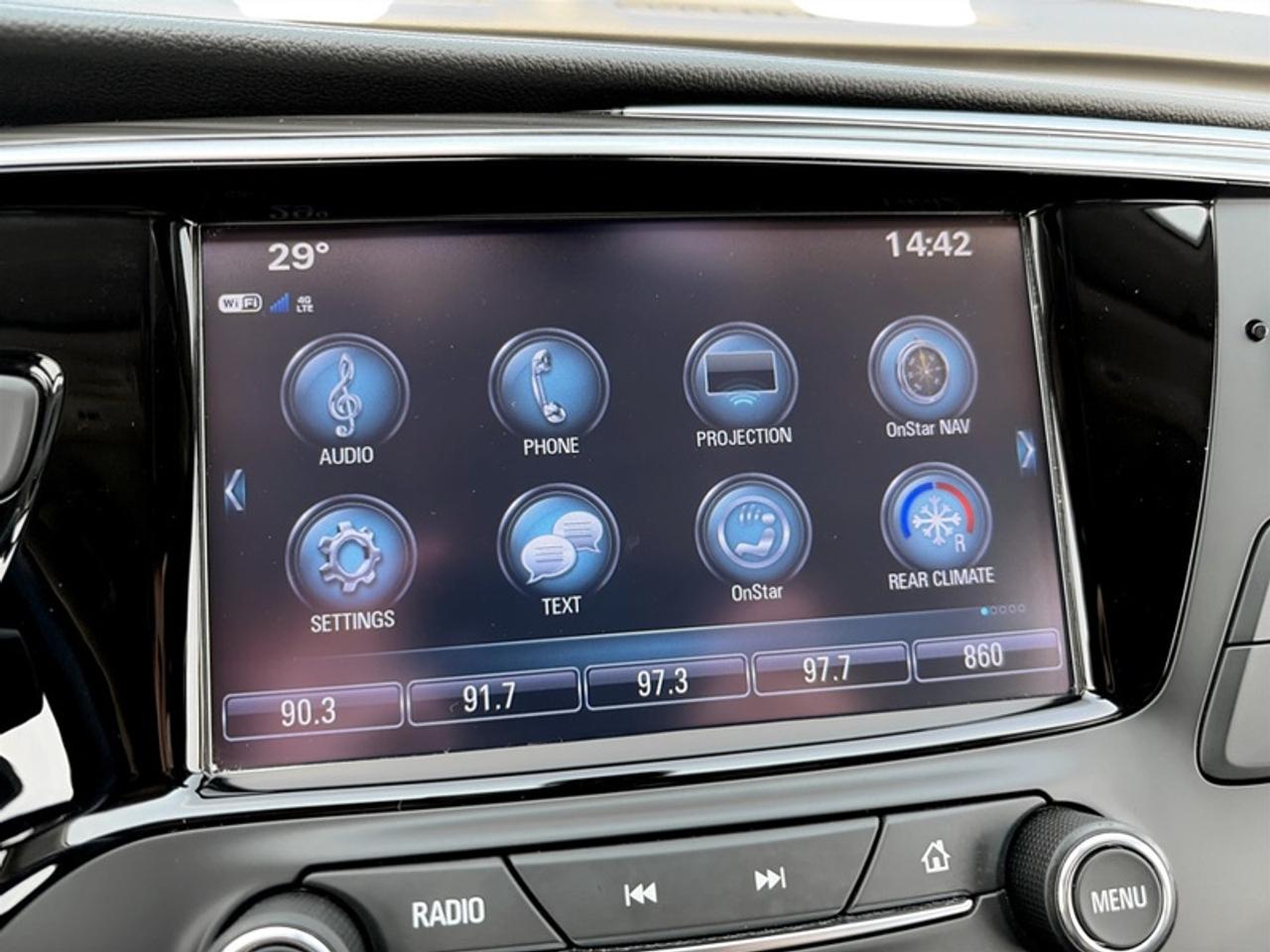 2020 Buick Envision Essence  **LEATHER - PWR GATE** Photo