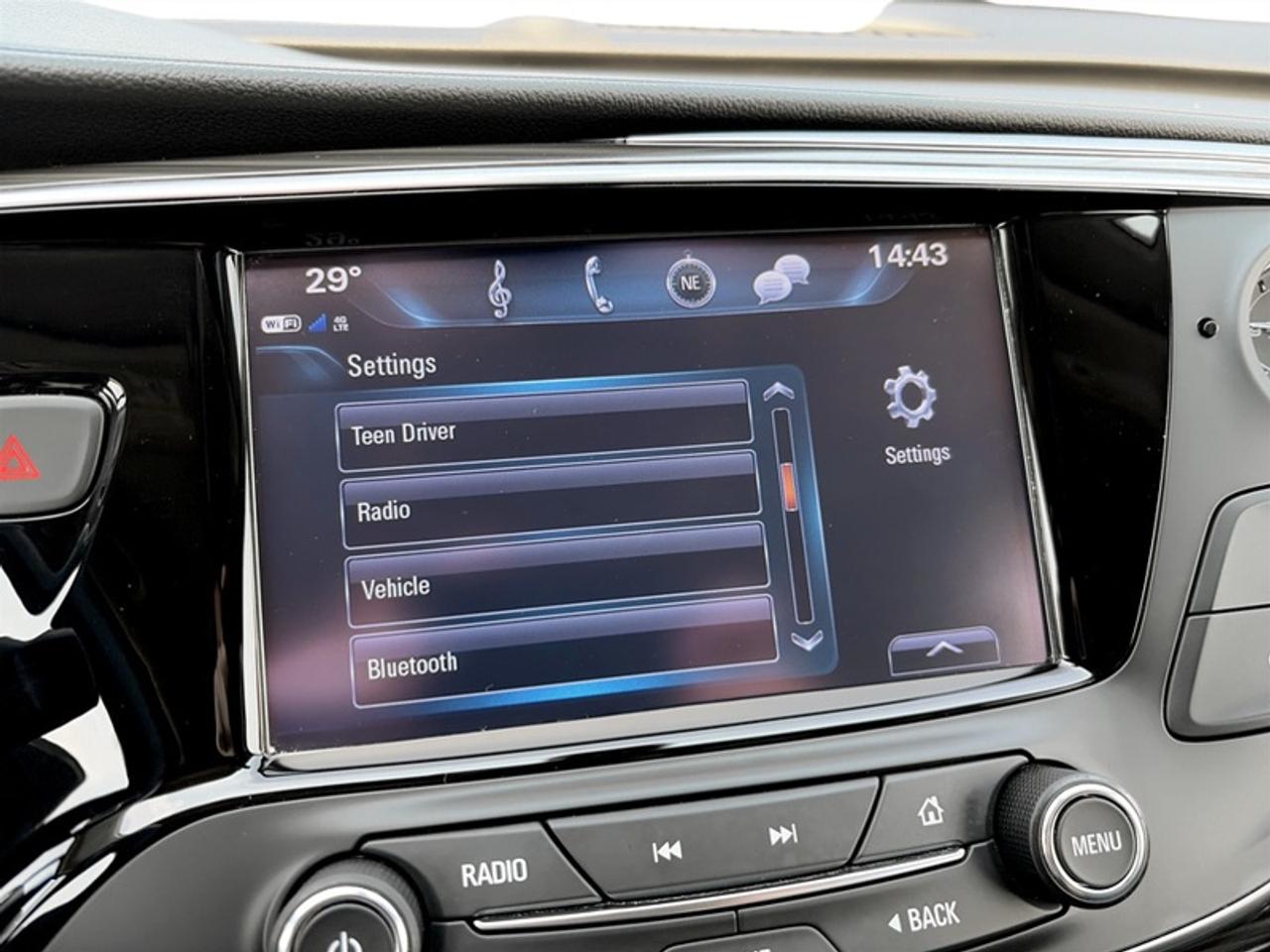 2020 Buick Envision Essence  **LEATHER - PWR GATE** Photo
