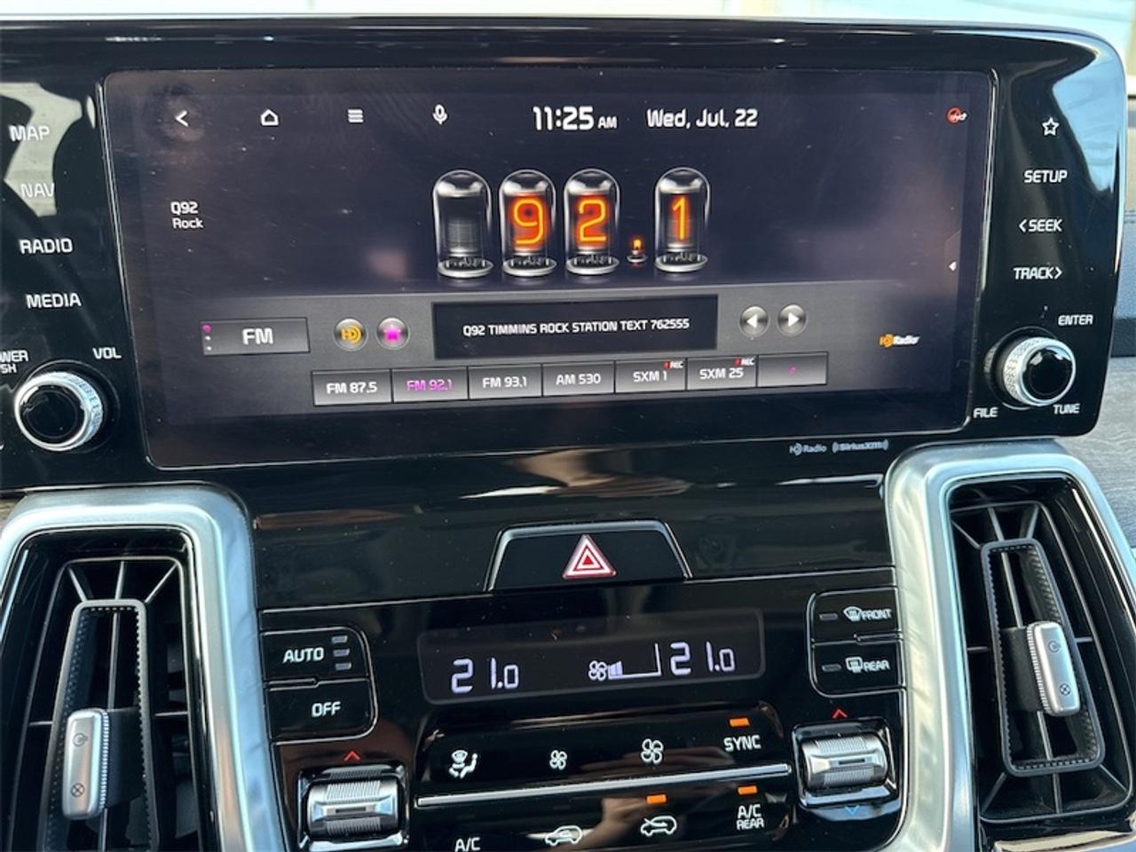 2021 Kia Sorento EX+  Panoramic Sunroof Photo4