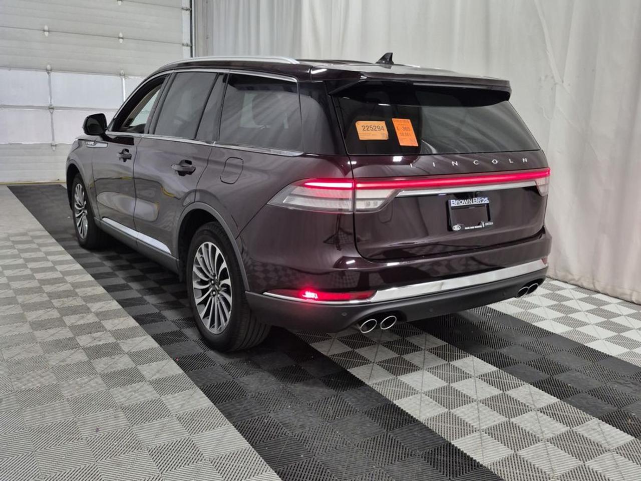 2023 Lincoln Aviator Reserve Photo3