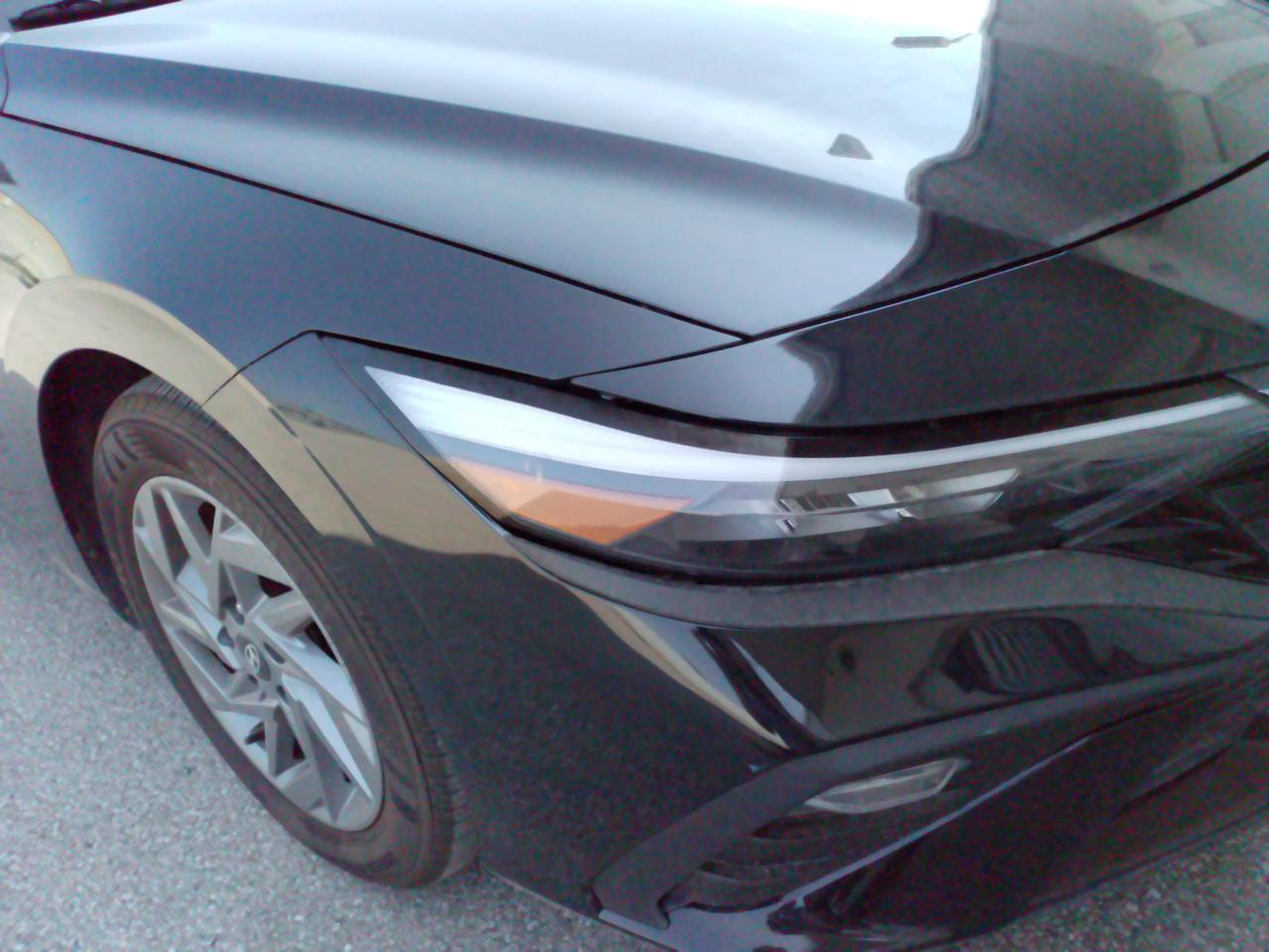 2025 Hyundai Elantra Preferred Photo4
