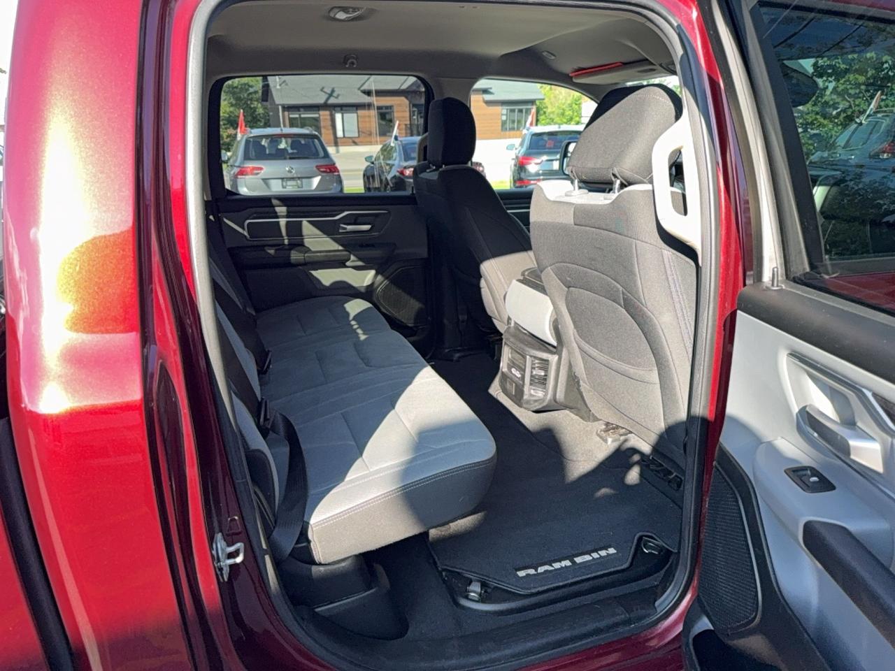 2019 RAM 1500 BIG HORN-5.7L-4X4-HEATED SEATS/WHEEL-20" RIMS Photo