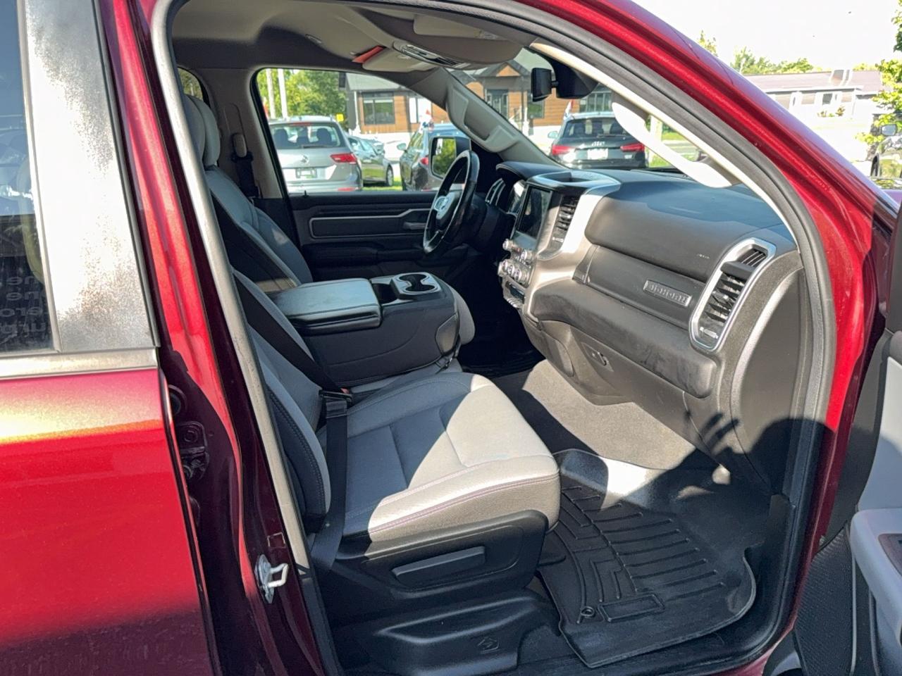 2019 RAM 1500 BIG HORN-5.7L-4X4-HEATED SEATS/WHEEL-20" RIMS Photo