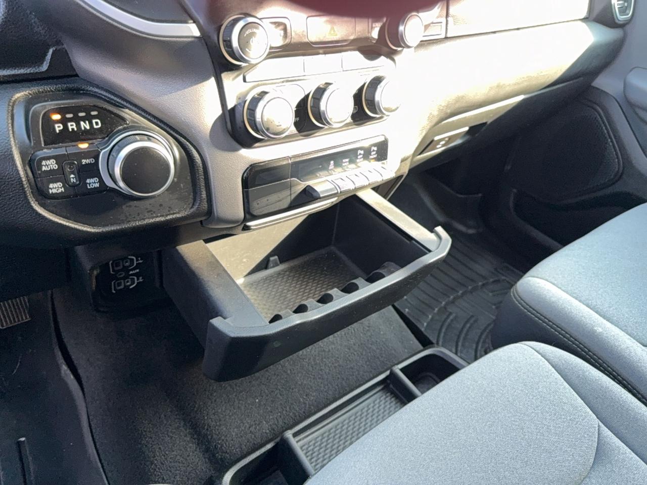 2019 RAM 1500 BIG HORN-5.7L-4X4-HEATED SEATS/WHEEL-20" RIMS Photo