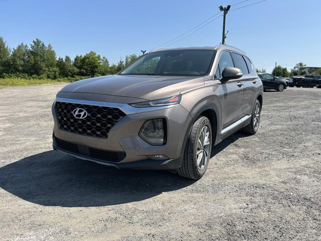 Market Value Pricing, AWD. Recent Arrival! 8-Speed Automatic with SHIFTRONIC AWD 2.4L I4 DGI DOHC 16V LEV3-ULEV70 185hp 4D Sport UtilityOdometer is 5288 kilometers below market average!2020 Hyundai Santa Fe Preferred 2.4Looking for a dealership you can trust for your next vehicle and financing solution? Welcome to Steele Hyundai Fredericton, proudly serving drivers from Fredericton, Oromocto, Saint John, Moncton, Miramichi, Woodstock, Bathurst, Edmundston and communities across New Brunswick and Atlantic Canada. As part of the Steele Auto Group, one of Atlantic Canadas largest automotive networks with over 50 locations across New Brunswick, Nova Scotia and Prince Edward Island, our customers benefit from a massive selection of vehicles, competitive pricing and strong lender relationships. At Steele Hyundai Fredericton, we understand that everyones financial journey is different. Whether you have excellent credit, are rebuilding credit, or are new to Canada, our Steele Advantage Financing program works with over 20 trusted lenders across Canada to help secure financing options that fit your situation. Our team specializes in helping customers across the credit spectrum, including non-prime and credit rebuilding approvals. From Fredericton to Moncton, Saint John to Halifax and throughout Atlantic Canada, Steele Hyundai Fredericton is here to help you find the right vehicle and the right financing solution.