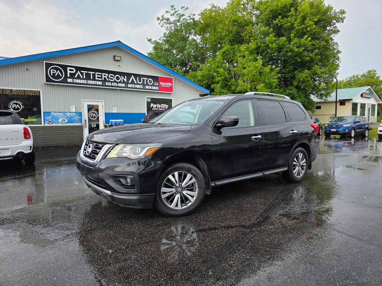 2018 Nissan Pathfinder SV - Photo #1