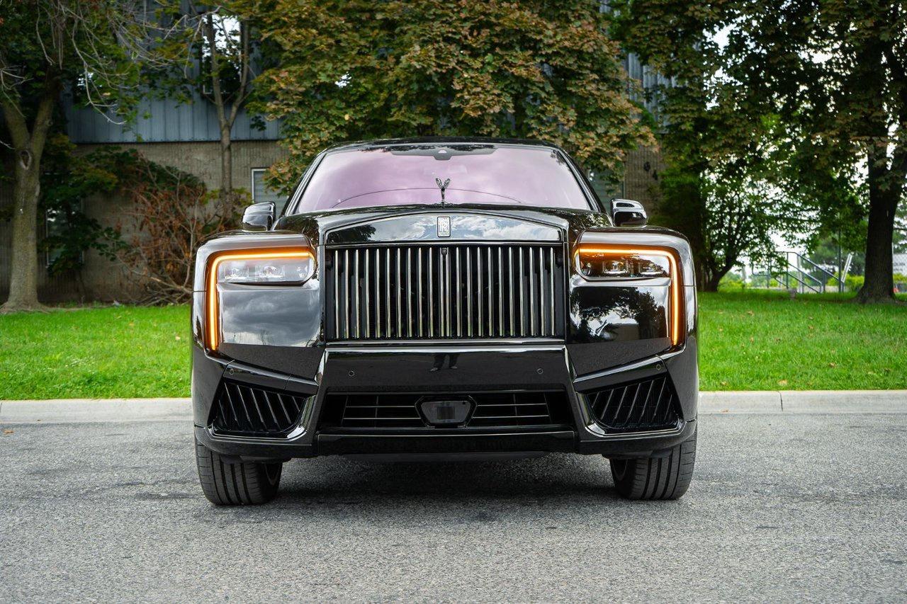 2025 Rolls-Royce Cullinan Black Badge Photo1