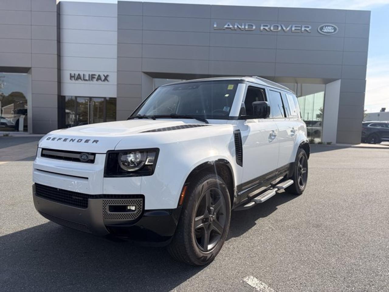 Standard SUV 4WD, 110 X-Dynamic SE AWD, 8-Speed Automatic w/OD, Intercooled Turbo Gas/Electric I-6 3.0 L/183