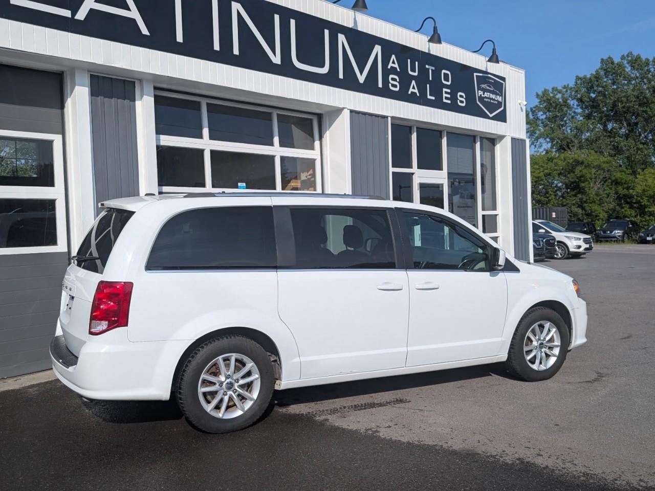 2018 Dodge Grand Caravan CVP/SXT Photo