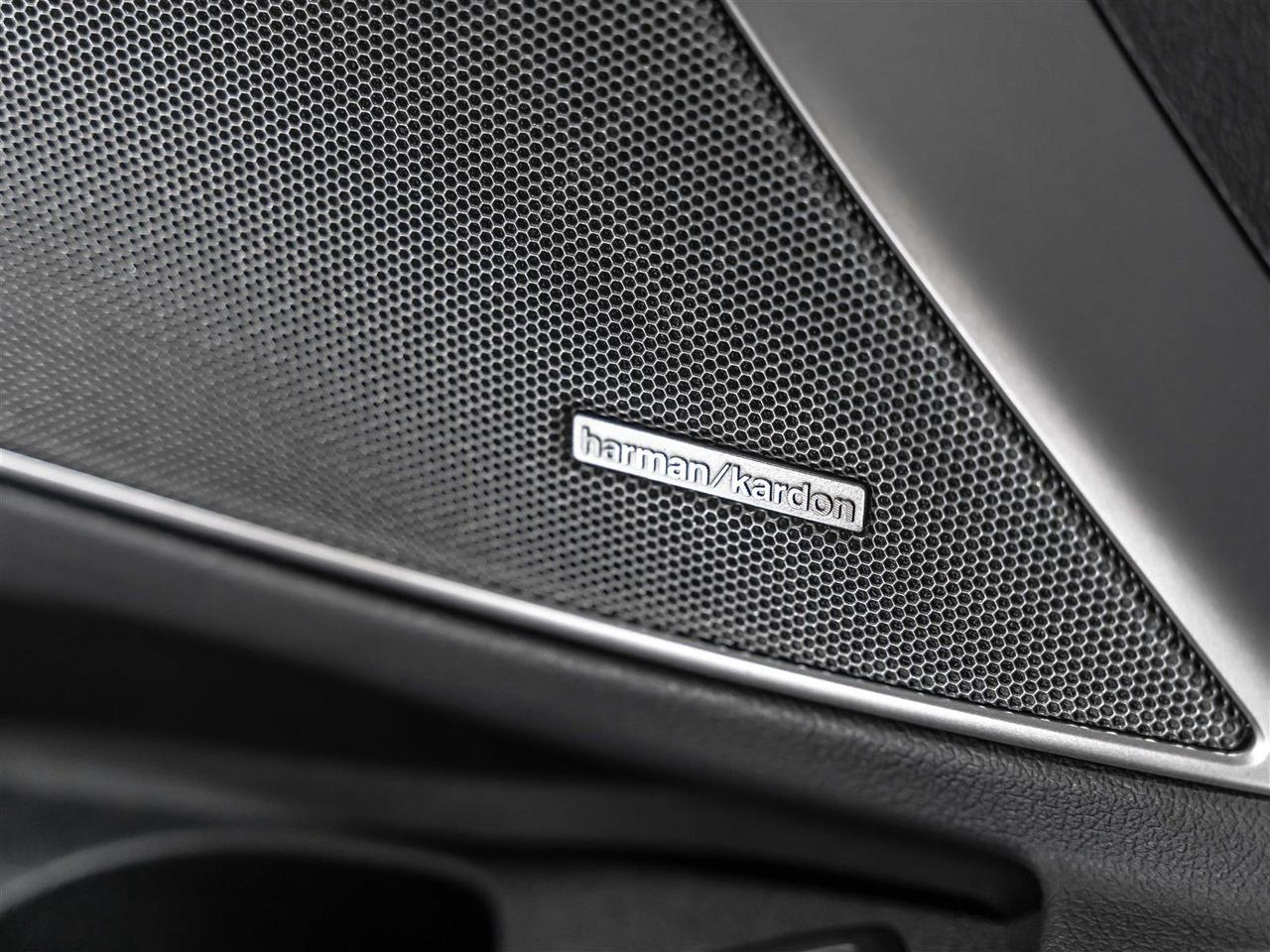 2021 BMW 318 M340i xDrive|M Performance Pkg|Premium Enhanced Pkg|Individual Interior & Exterior|Laser Lights Photo