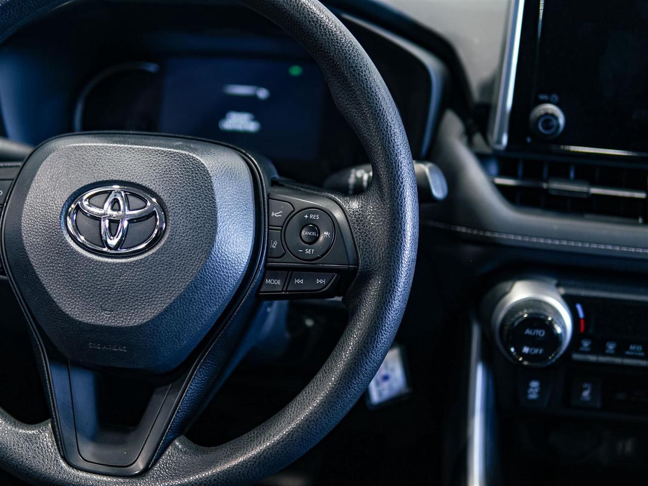 2023 Toyota RAV4 Hybrid HYBRID LE AWD | TOYOTA SERVICED | NO ACCIDENTS Photo