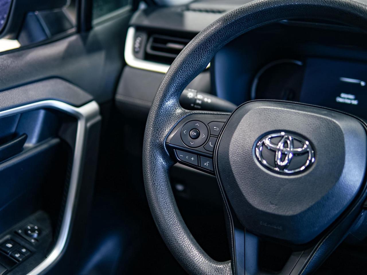 2023 Toyota RAV4 Hybrid HYBRID LE AWD | TOYOTA SERVICED | NO ACCIDENTS Photo