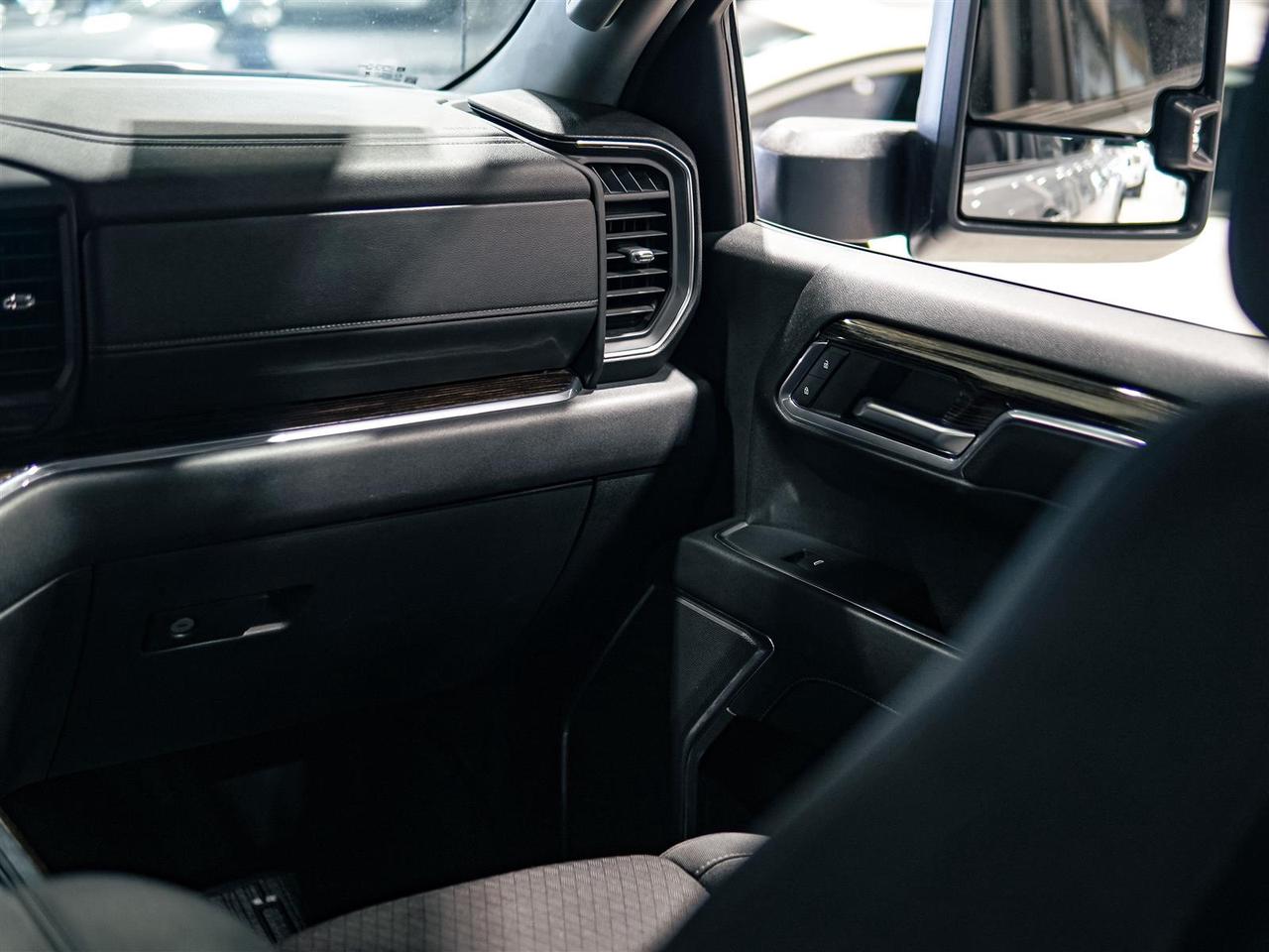 2024 GMC Sierra 1500 ELEVATION | 4X4 | 3.0 DIESEL | X31 | NO ACCIDENTS Photo