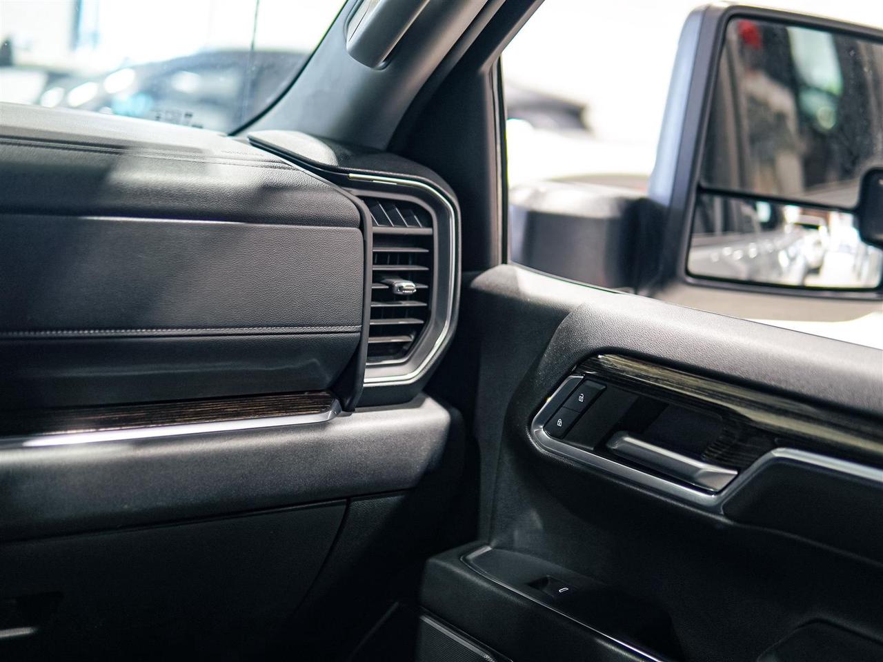 2024 GMC Sierra 1500 ELEVATION | 4X4 | 3.0 DIESEL | X31 | NO ACCIDENTS Photo