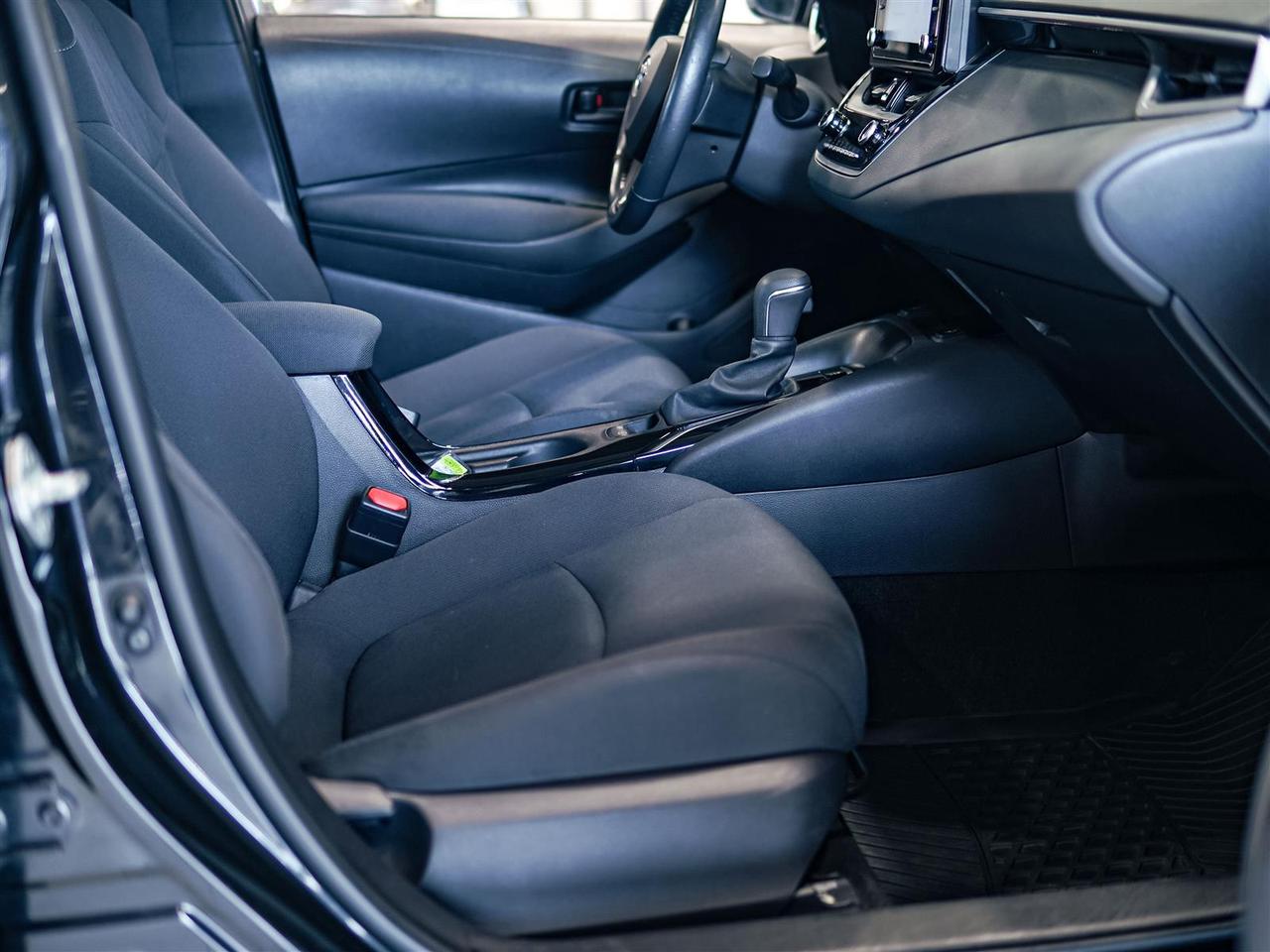 2022 Toyota Corolla LE | UPGRADE | SUNROOF | NO ACCIDENTS Photo