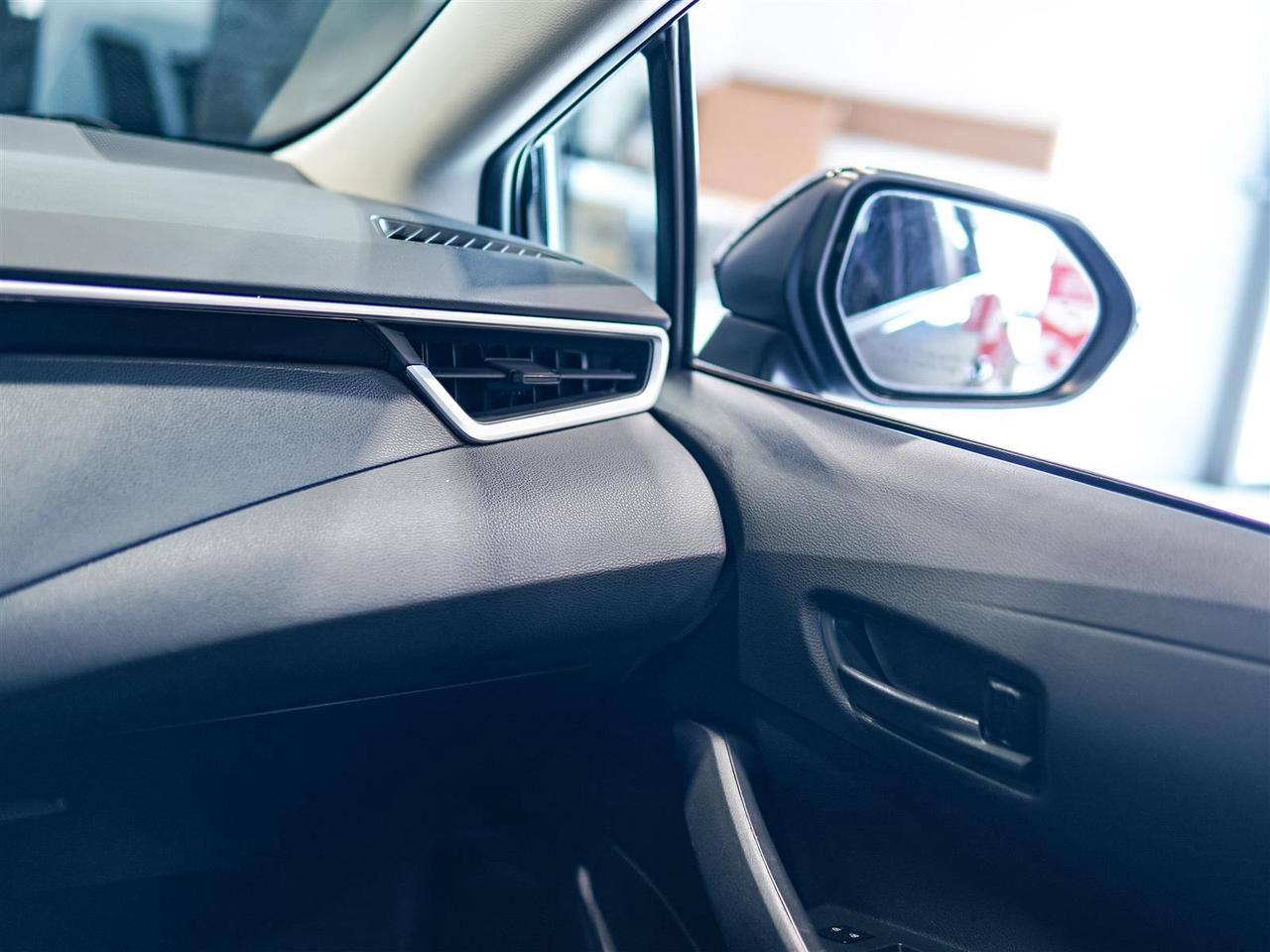 2022 Toyota Corolla LE | UPGRADE | SUNROOF | NO ACCIDENTS Photo