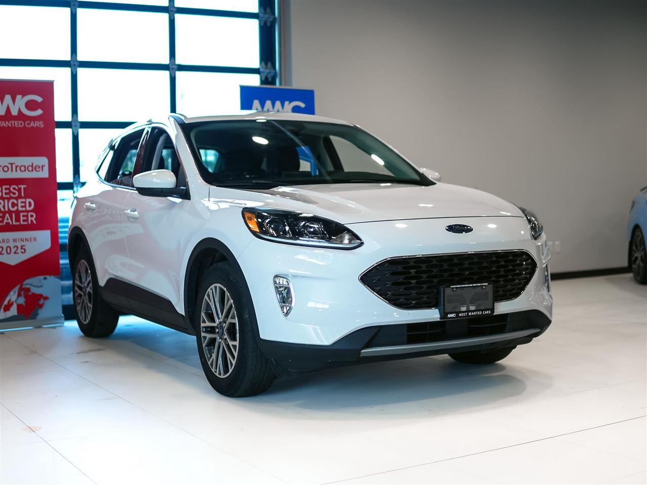 2022 Ford Escape SEL AWD | LEATHER | FORD SERVICED | NO ACCIDENTS Photo