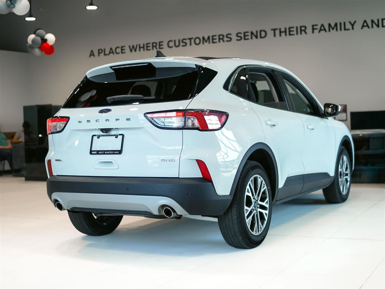 2022 Ford Escape SEL AWD | LEATHER | FORD SERVICED | NO ACCIDENTS Photo