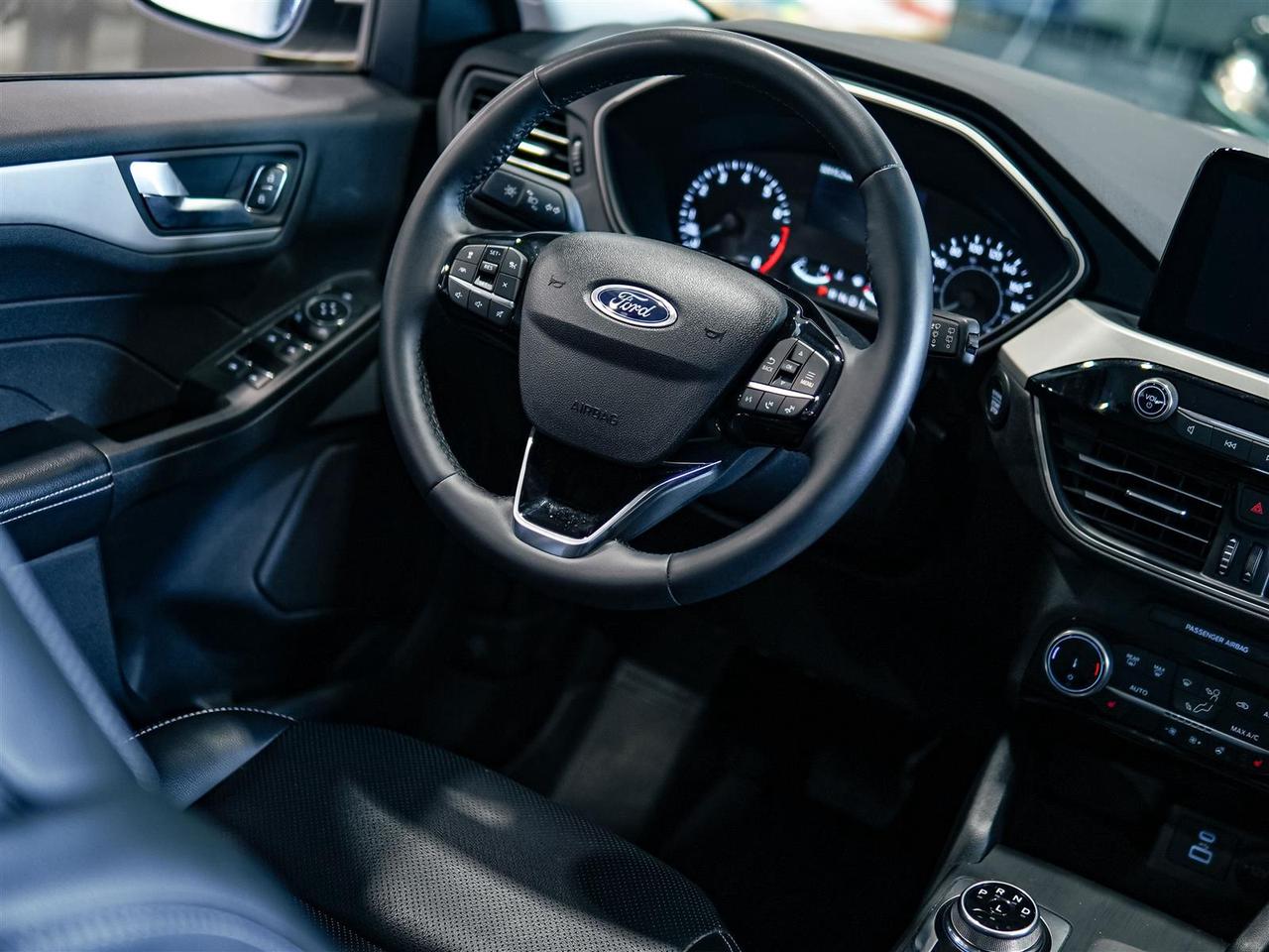 2022 Ford Escape SEL AWD | LEATHER | FORD SERVICED | NO ACCIDENTS Photo