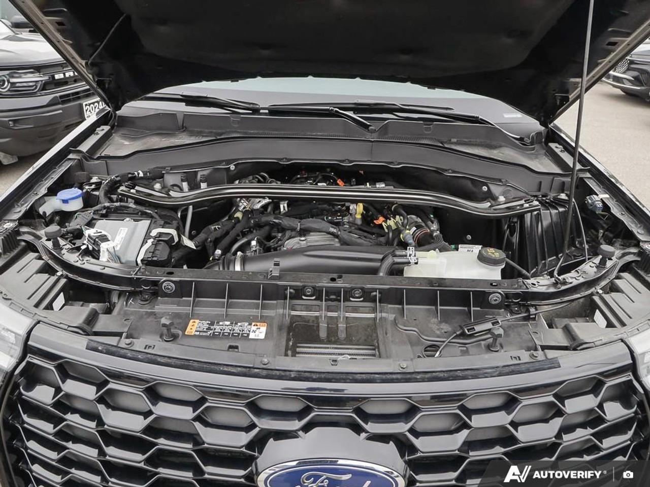 2025 Ford Explorer ST-Line Photo