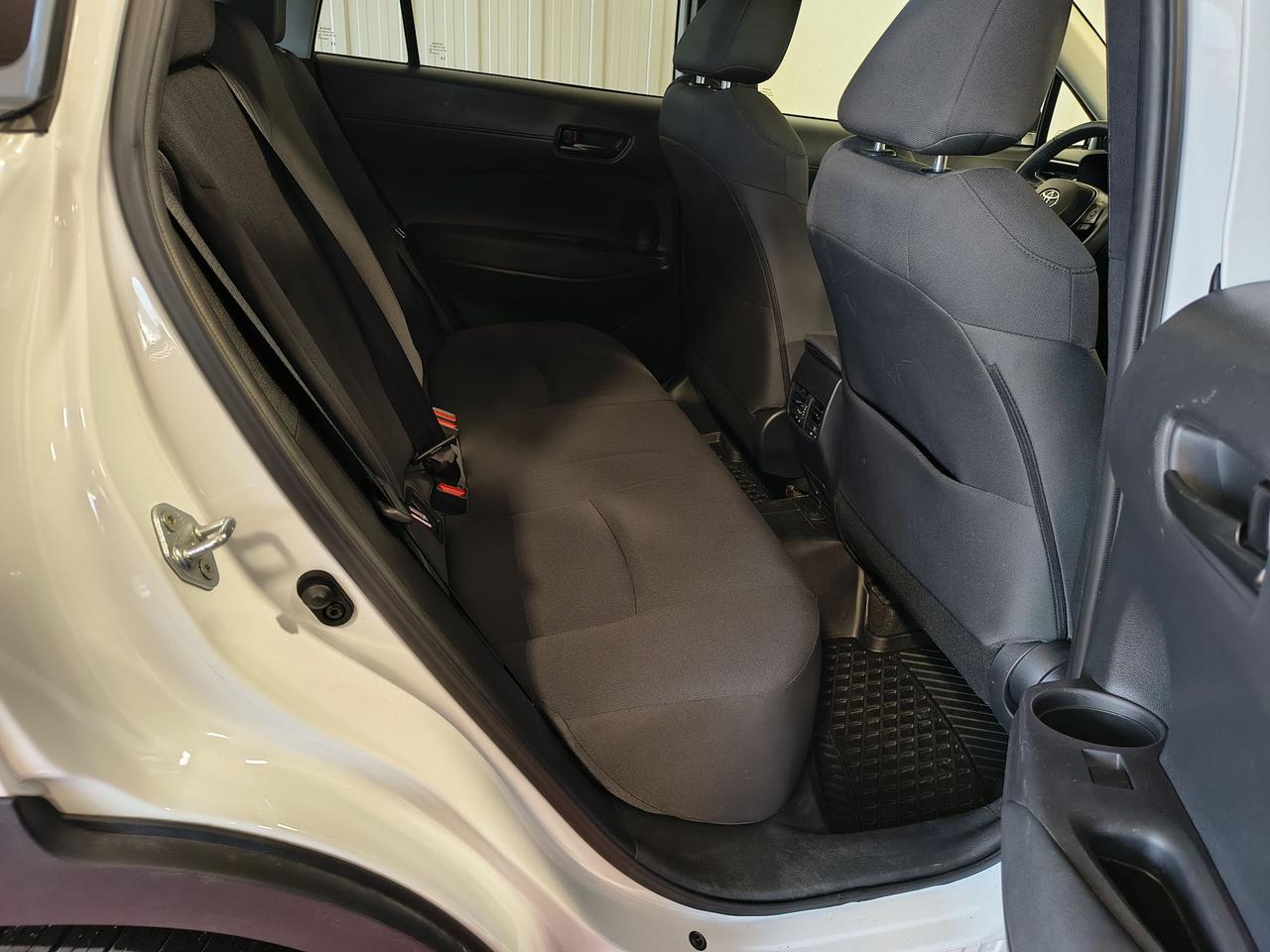 2024 Toyota Corolla Cross LE Photo0