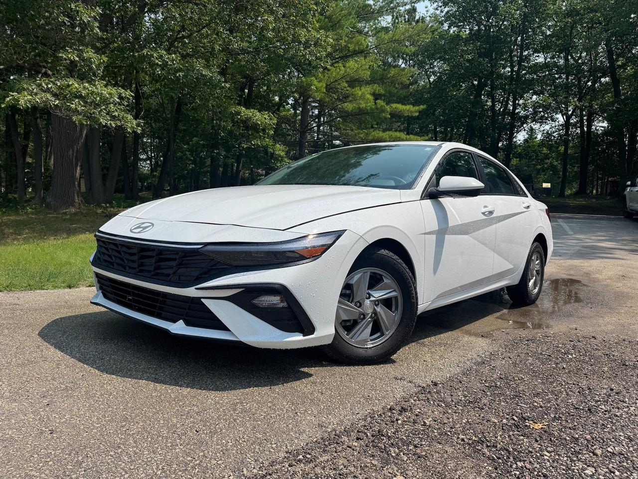 2025 Hyundai Elantra Essential Photo