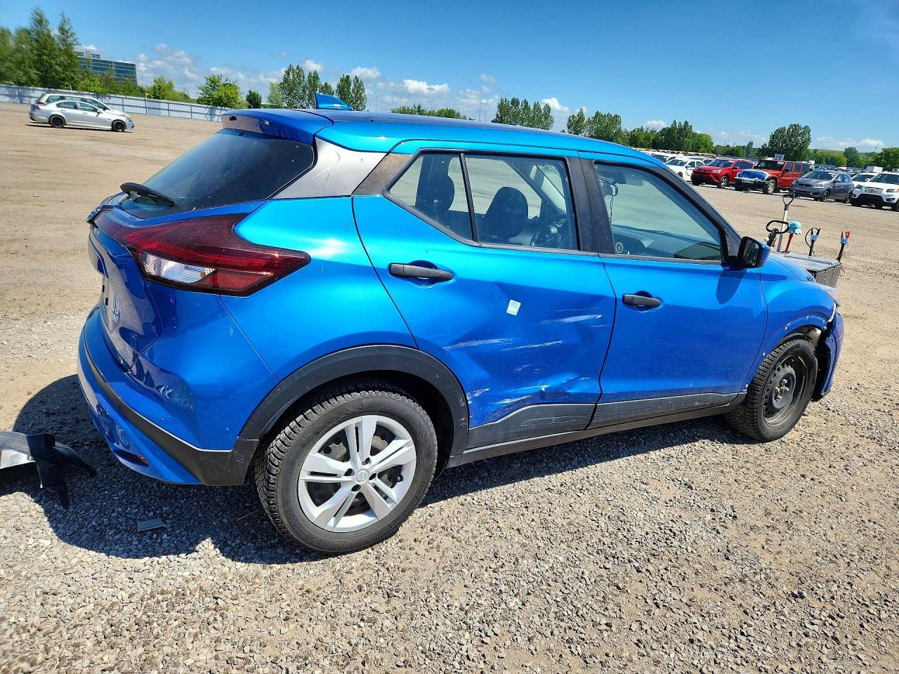 2021 Nissan Kicks S Photo