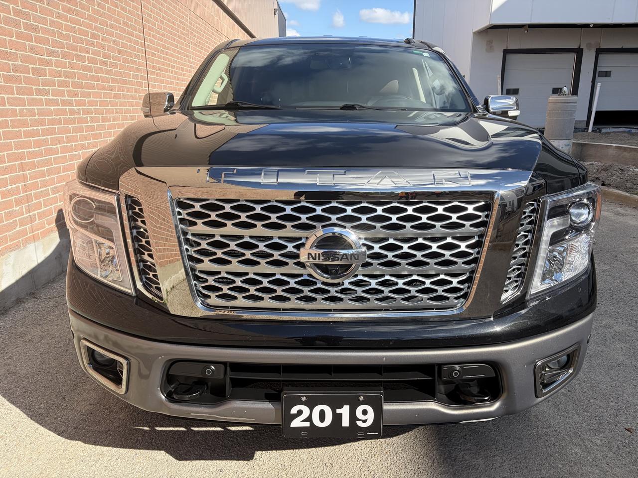 2019 Nissan Titan Platinum Photo