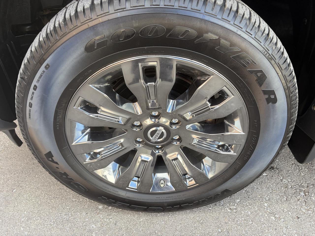 2019 Nissan Titan Platinum Photo