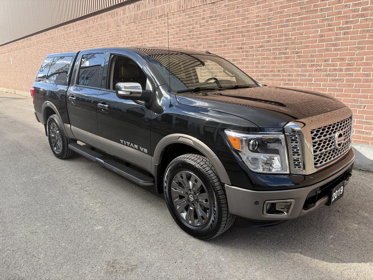 2019 Nissan Titan Platinum Photo
