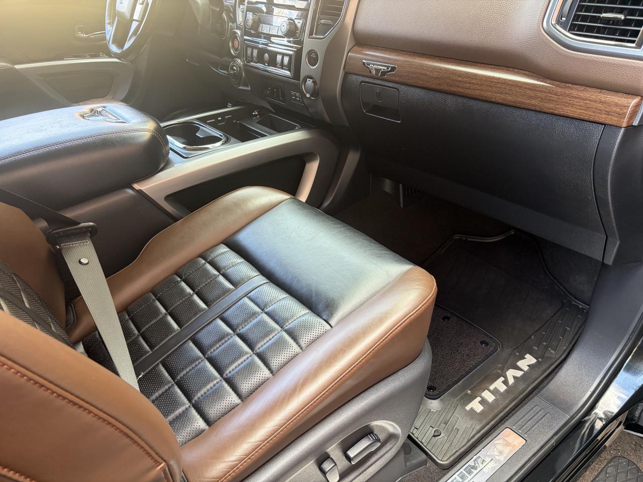2019 Nissan Titan Platinum Photo