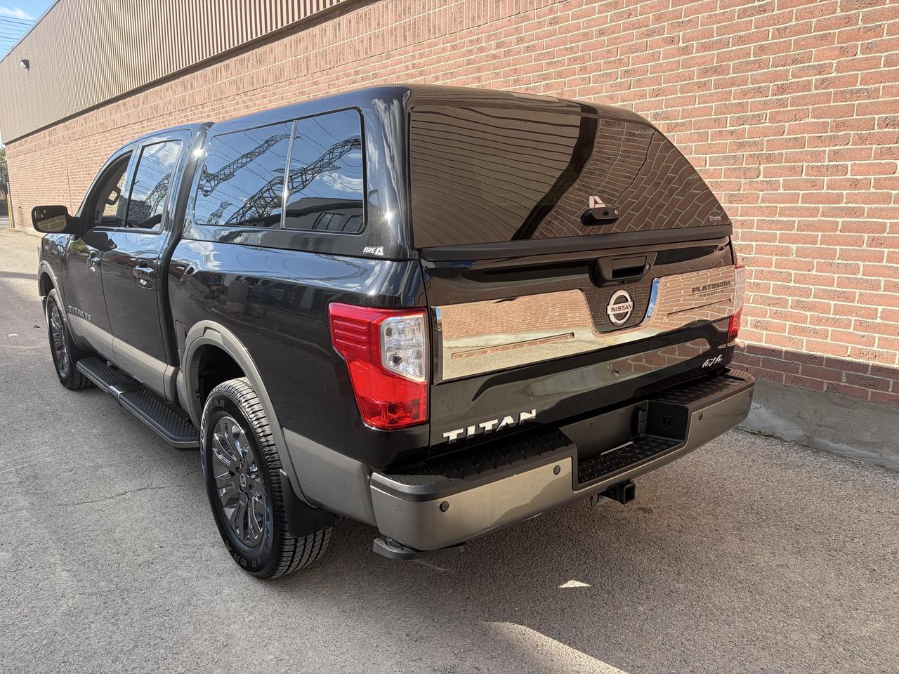 2019 Nissan Titan Platinum Photo