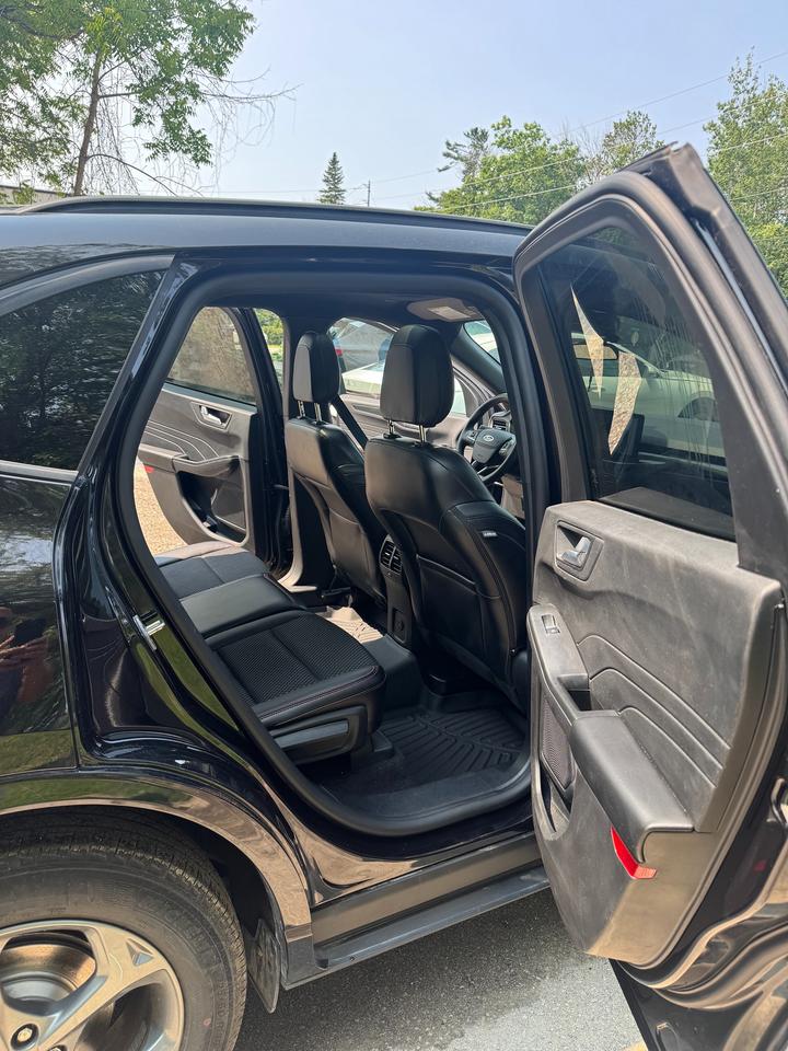 2024 Ford Escape ST-Line Photo